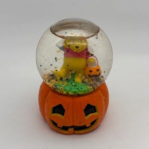 Disney Parks WDW Winnie the Pooh and Friends Pooh Halloween Mini Snow Globe